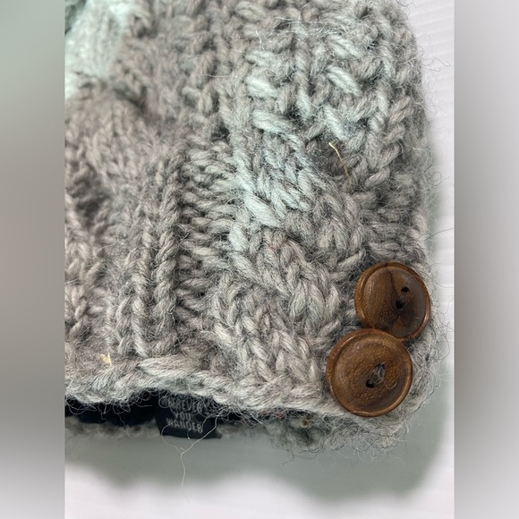 Ambler eco cable-knit beanie with a pom-pom womans OS NWT 100% wool - Picture 2 of 9